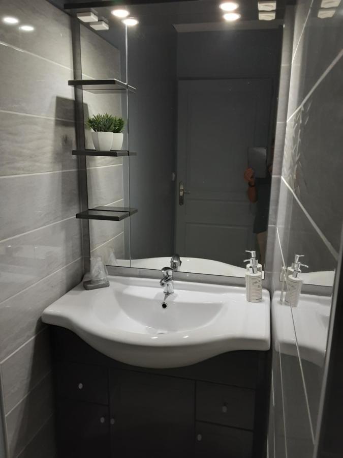 Apartmán La Tourterelle Thaims Exteriér fotografie